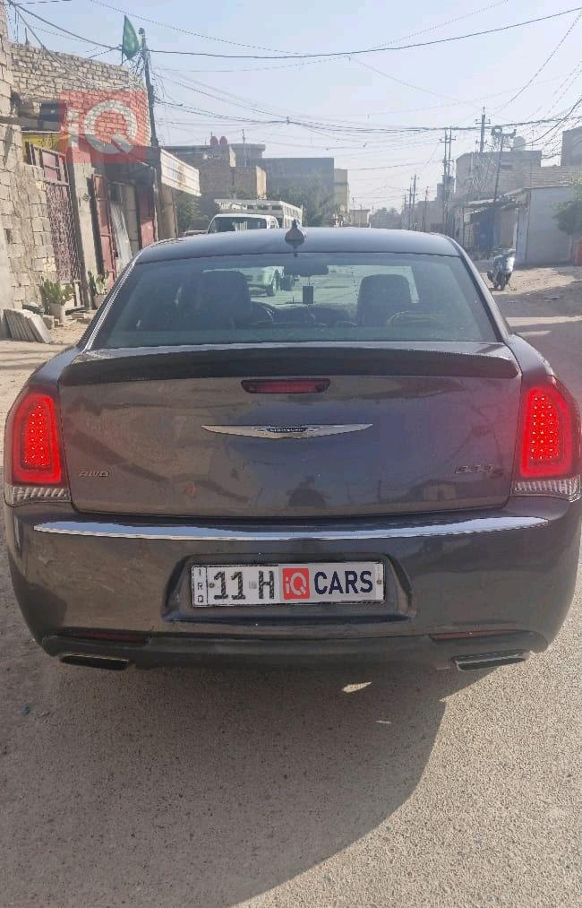 كرايسلر 300